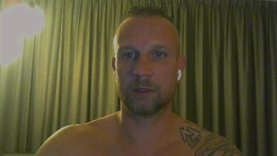 Sense084 live cam on Cam4