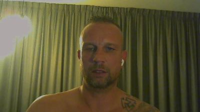 Sense084 live cam on Cam4