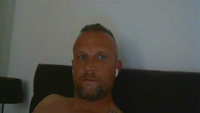 Sense084 live cam on Cam4