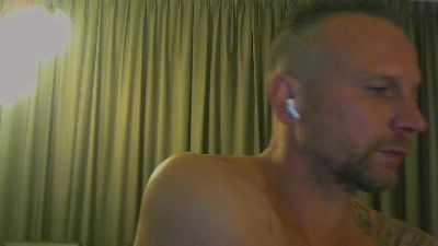 Sense084 live cam on Cam4