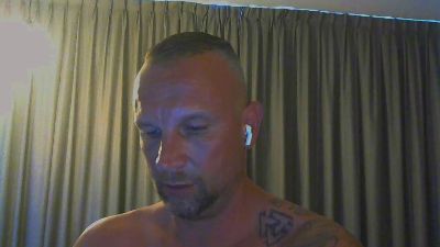 Sense084 live cam on Cam4