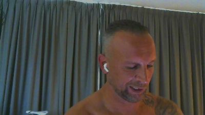 Sense084 live cam on Cam4