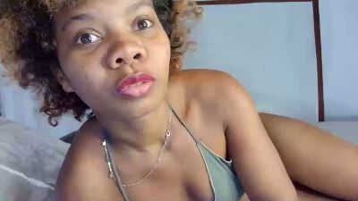 SerenaStorm live cam on Cam4