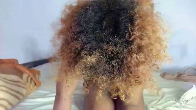 SerenaStorm live cam on Cam4