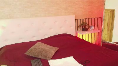 Serenade_Stark live cam on Cam4