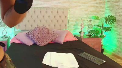 Serenade_Stark live cam on Cam4