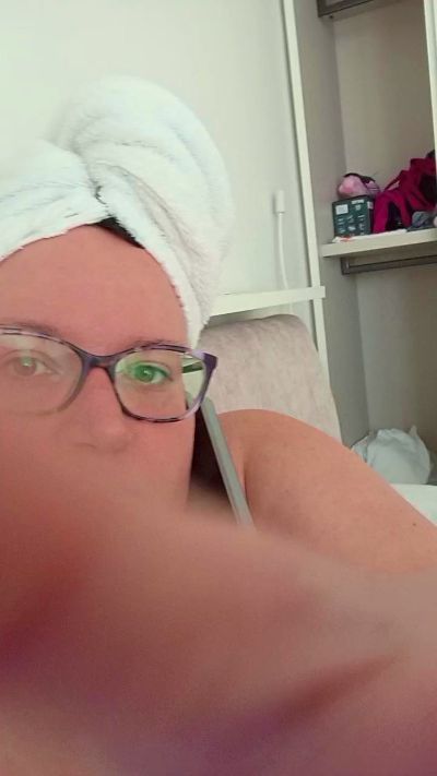 Serenaveneta94 live cam on Cam4