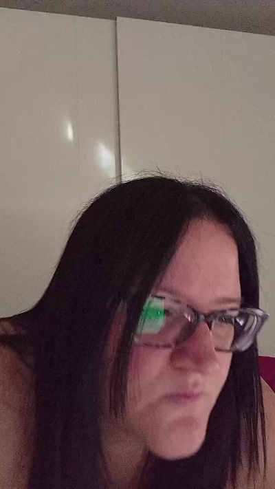 Serenaveneta94 live cam on Cam4