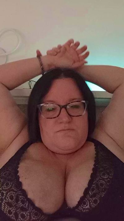 Serenaveneta94 live cam on Cam4