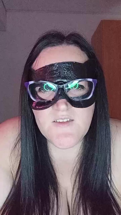 Serenaveneta94 live cam on Cam4