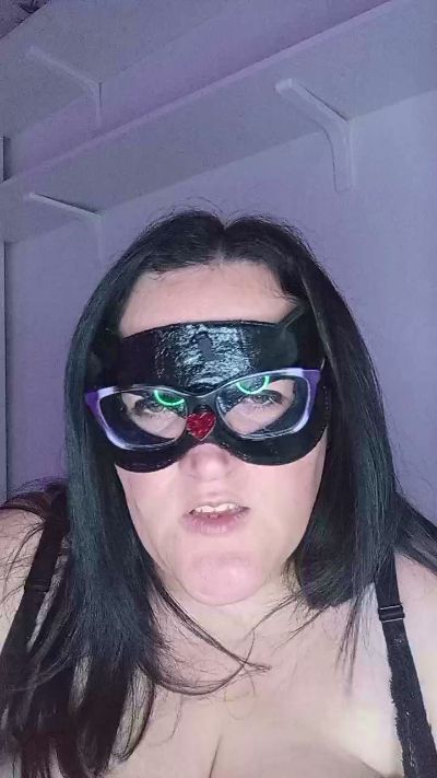 Serenaveneta94 live cam on Cam4