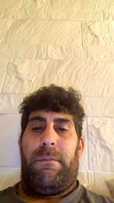 Sergbluering2 live cam on Cam4