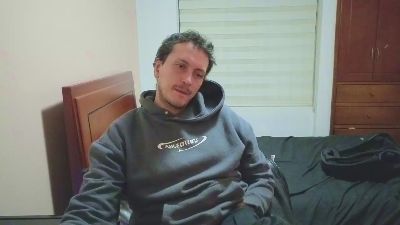 Serguioguecha33 live cam on Cam4
