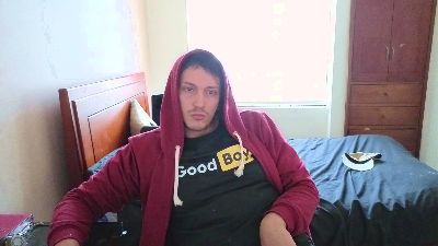 Serguioguecha33 live cam on Cam4
