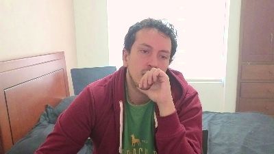 Serguioguecha33 live cam on Cam4