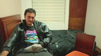Serguioguecha33 live cam on Cam4