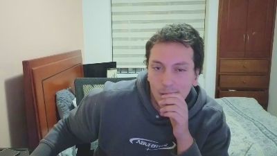 Serguioguecha33 live cam on Cam4