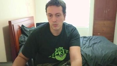 Serguioguecha33 live cam on Cam4