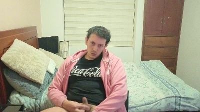Serguioguecha33 live cam on Cam4