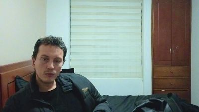 Serguioguecha33 live cam on Cam4