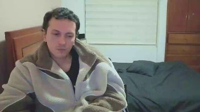 Serguioguecha33 live cam on Cam4