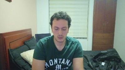 Serguioguecha33 live cam on Cam4