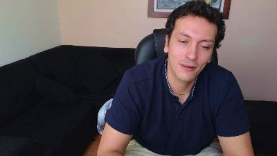 Serguioguecha33 live cam on Cam4
