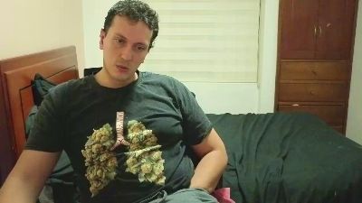 Serguioguecha33 live cam on Cam4