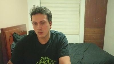 Serguioguecha33 live cam on Cam4