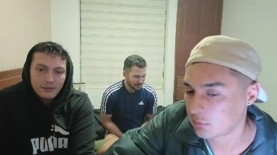 Serguioguecha33 live cam on Cam4