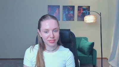 SerinaVaisman live cam on Cam4