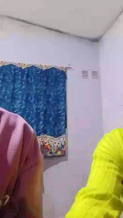 Sex32 live cam on Cam4