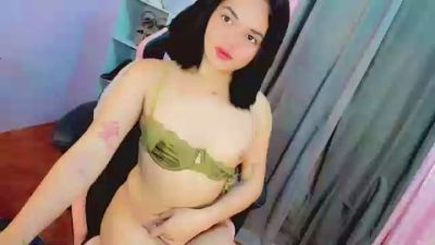 Sexdoll_cinee live cam on Cam4