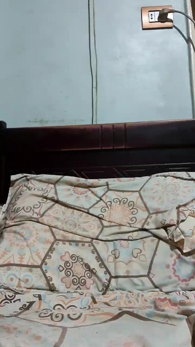 Sexh33 live male webcam from Egypt