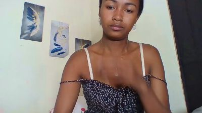 Sexijolie live cam on Cam4