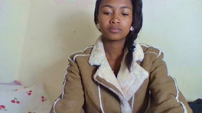 Sexijolie live cam on Cam4