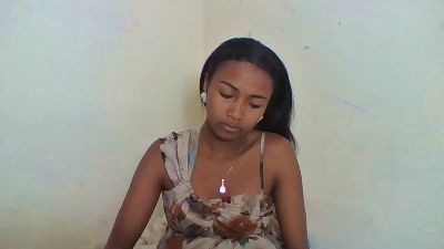 Sexijolie live cam on Cam4