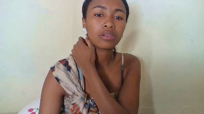 Sexijolie live cam on Cam4