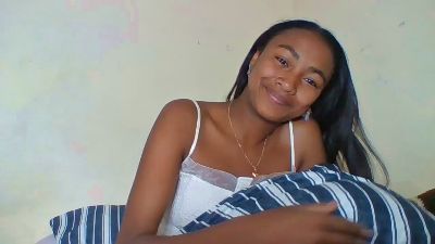 Sexijolie live cam on Cam4