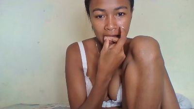 Sexijolie live cam on Cam4
