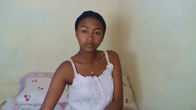 Sexijolie live cam on Cam4