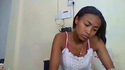 Sexijolie live cam on Cam4