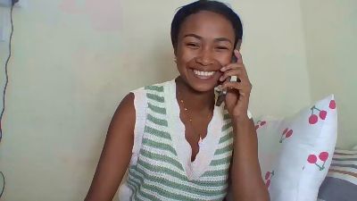 Sexijolie live cam on Cam4
