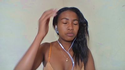 Sexijolie live cam on Cam4