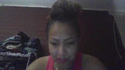 SexyChekz48 live cam on Cam4