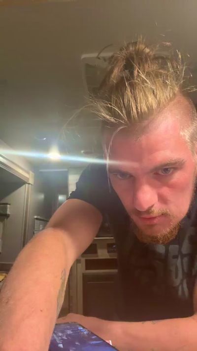SexyLucas99 live cam on Cam4
