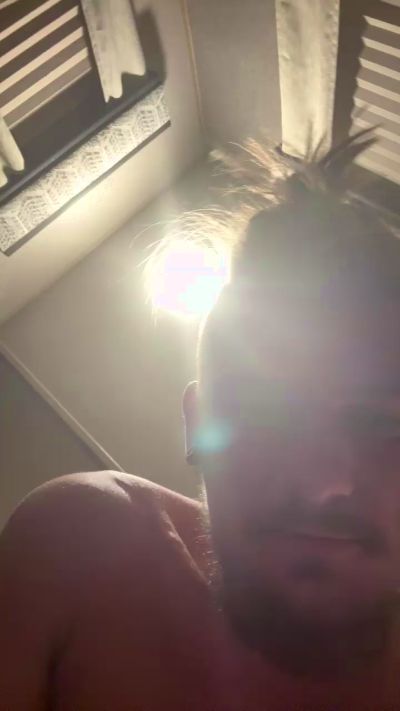 SexyLucas99 live cam on Cam4