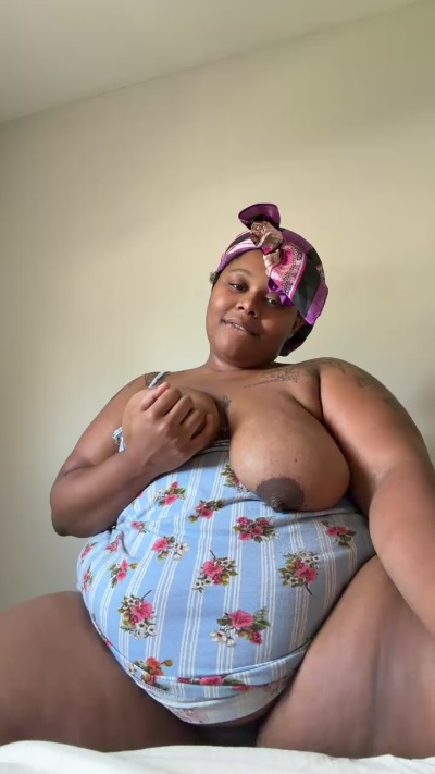 SexyMilly live cam on Cam4
