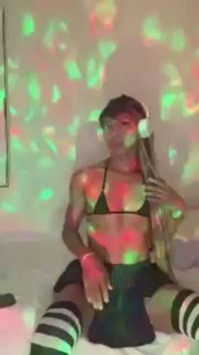 SexyVale live cam on Cam4