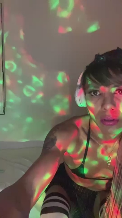 SexyVale live cam on Cam4